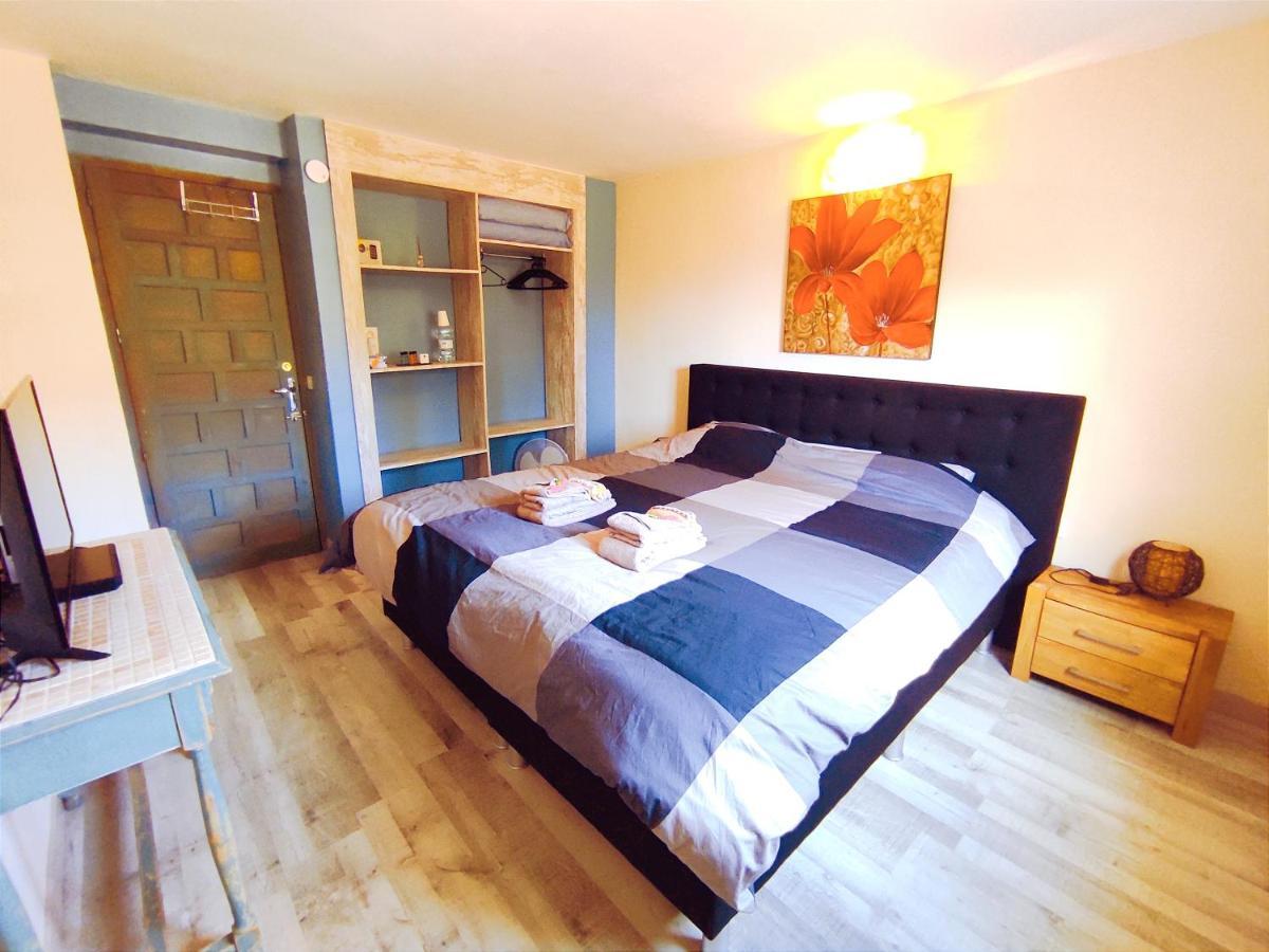 Casa Pura Vida Bed & Breakfast Relleu Ngoại thất bức ảnh